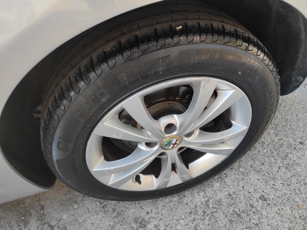Alfa Romeo Giulietta 12/2013 1.6 mtj 105 cv Nav usb