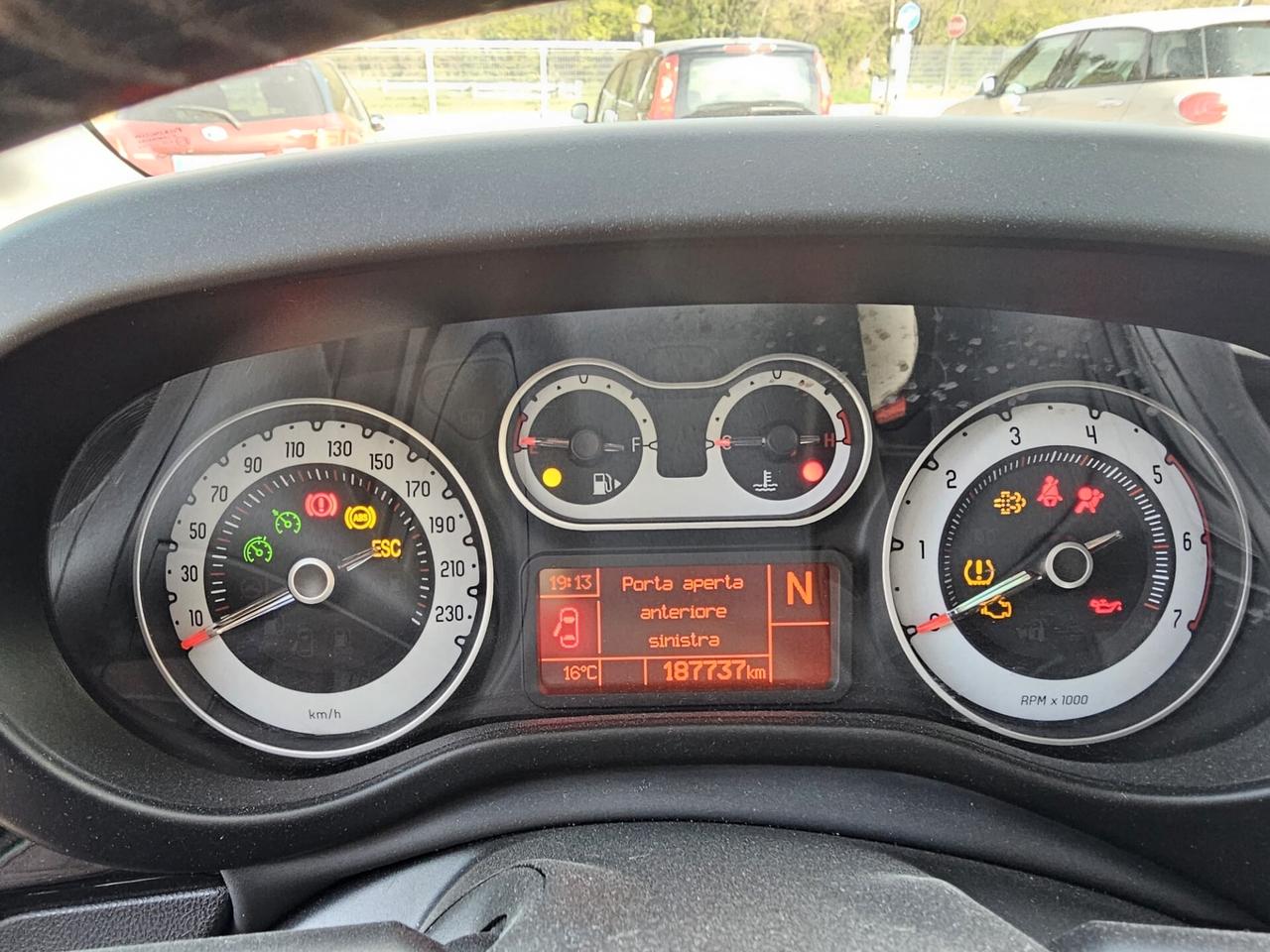 Fiat 500L 1.3 Multijet 95 CV Dualogic Trekking