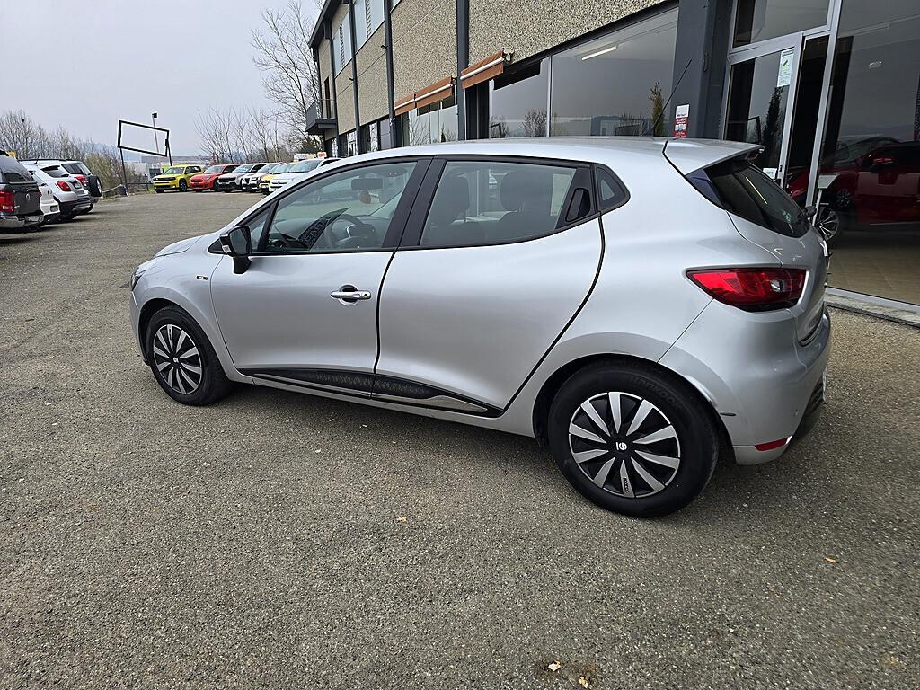 Renault Clio dCi 90 CV 5 Moschino Intens