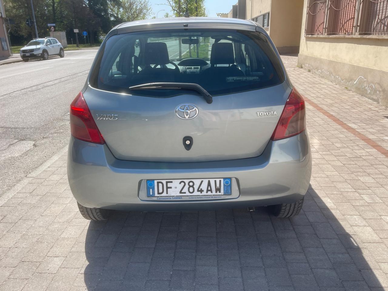 Toyota Yaris 1.3 5 porte