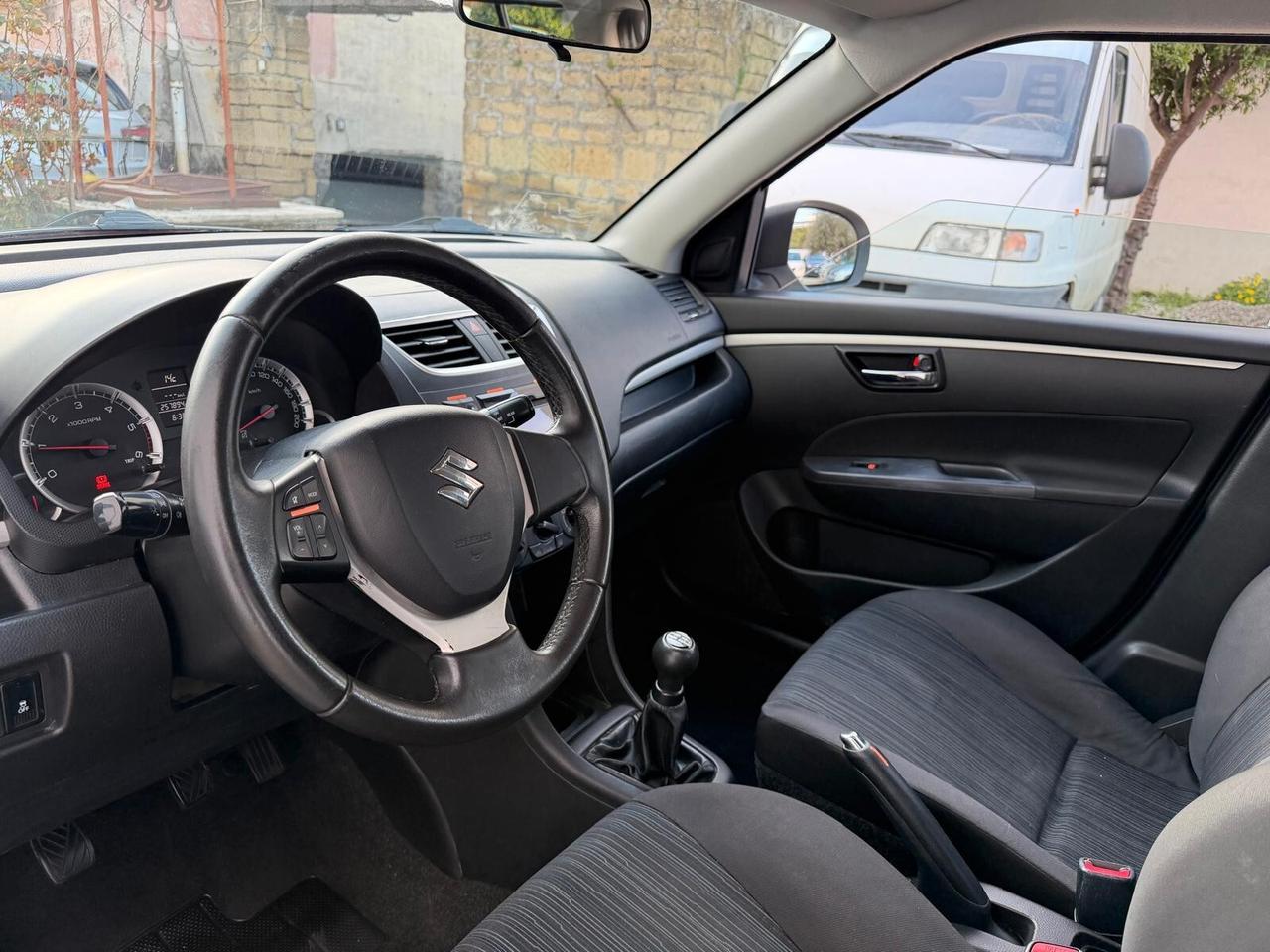 Suzuki Swift 1.3 DDiS 5 porte B-Cool Bi-Color-2014