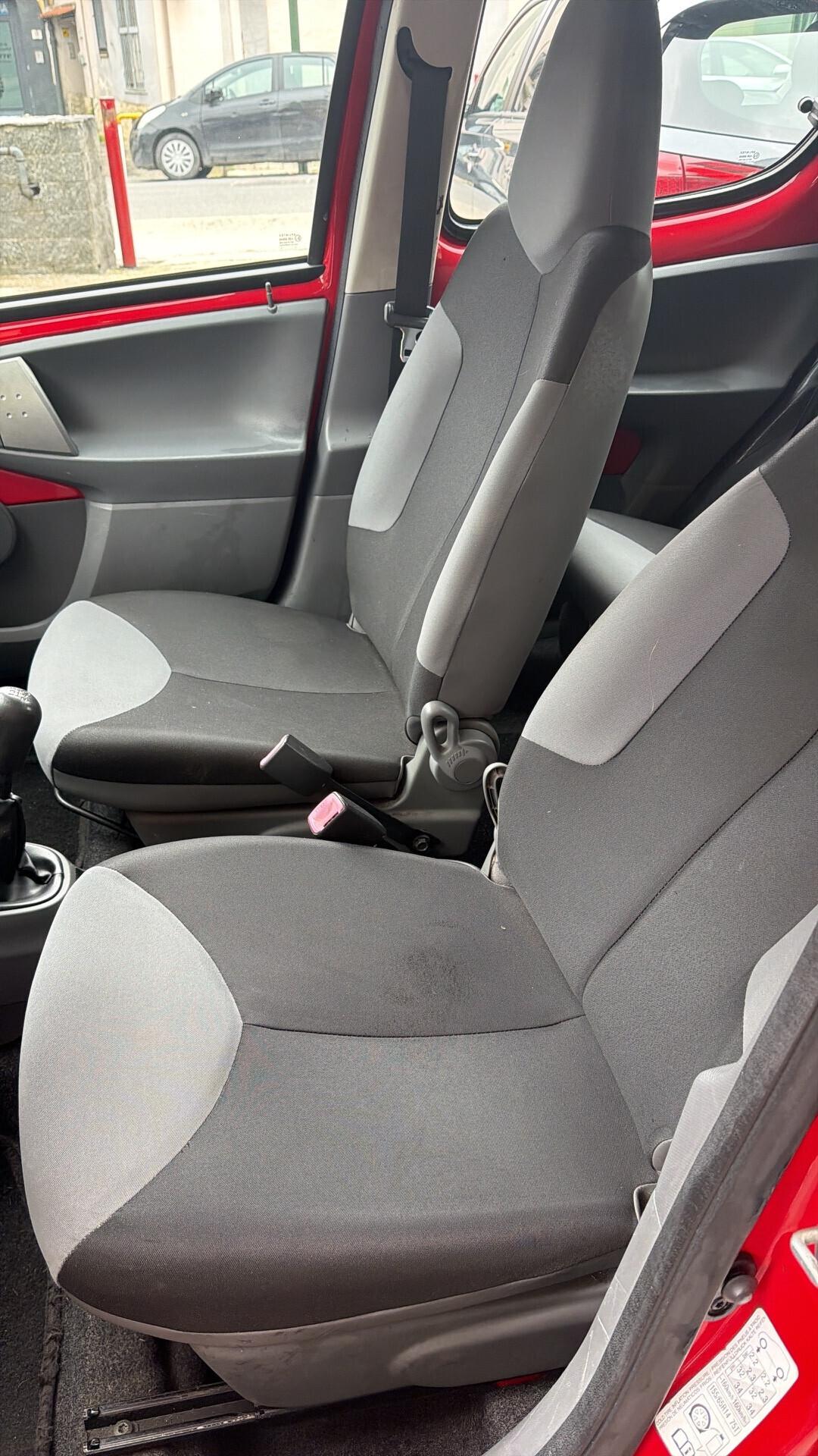 Peugeot 107 1.0 68CV 5p. Plaisir