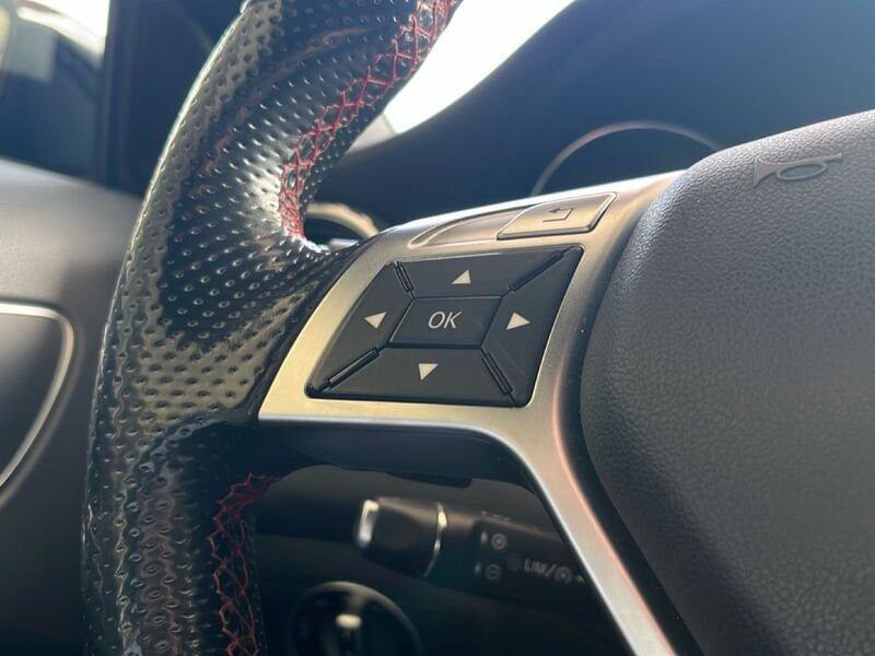 Mercedes-Benz GLA 200 CDI AUTOMATIC Premium