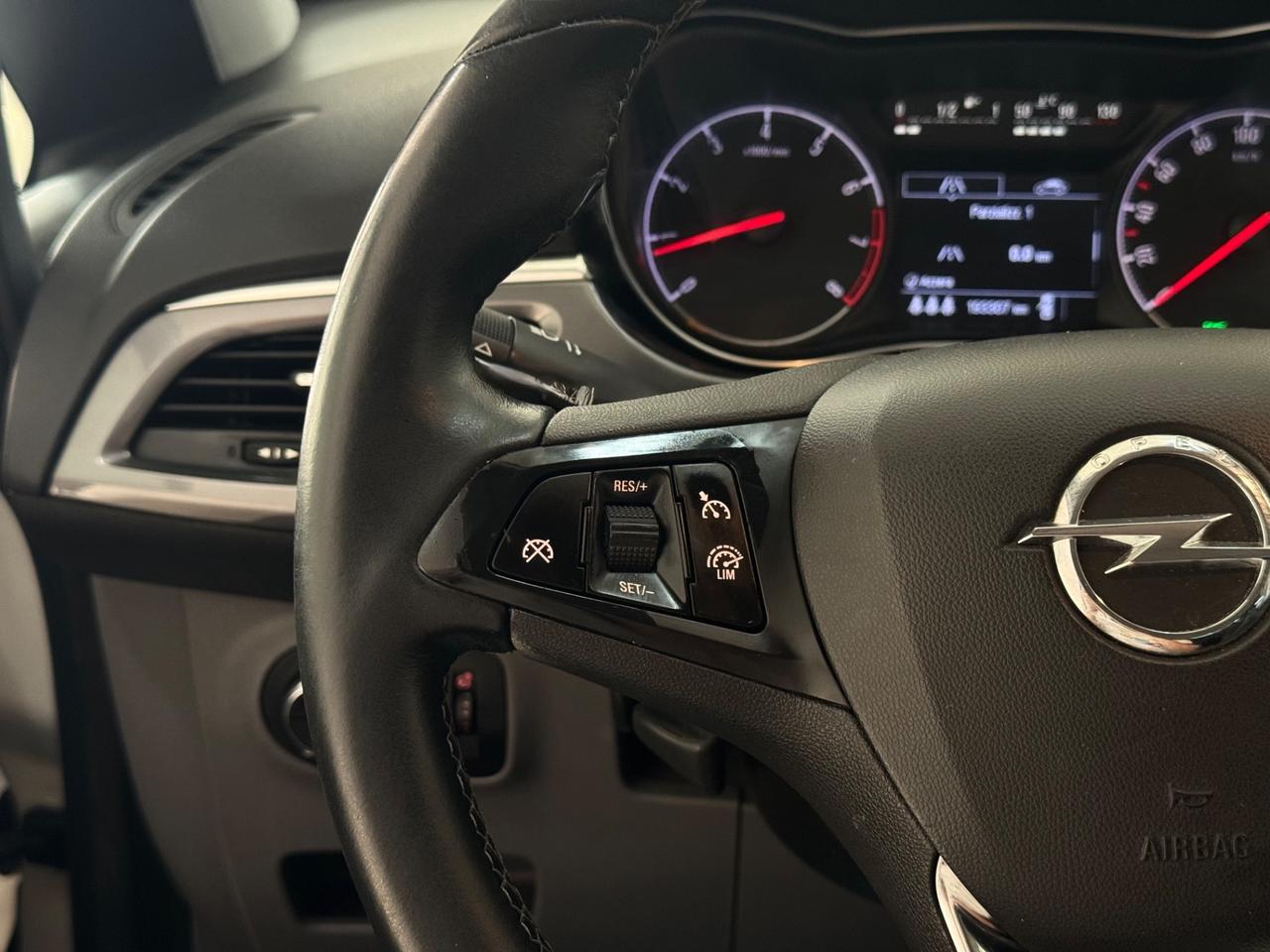Opel Corsa 1.4 benzina/ GPL Innovation