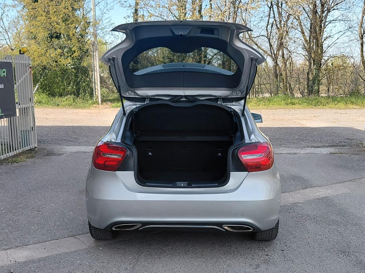 Mercedes-Benz A 180 1.6 Premium UNICO PROP.