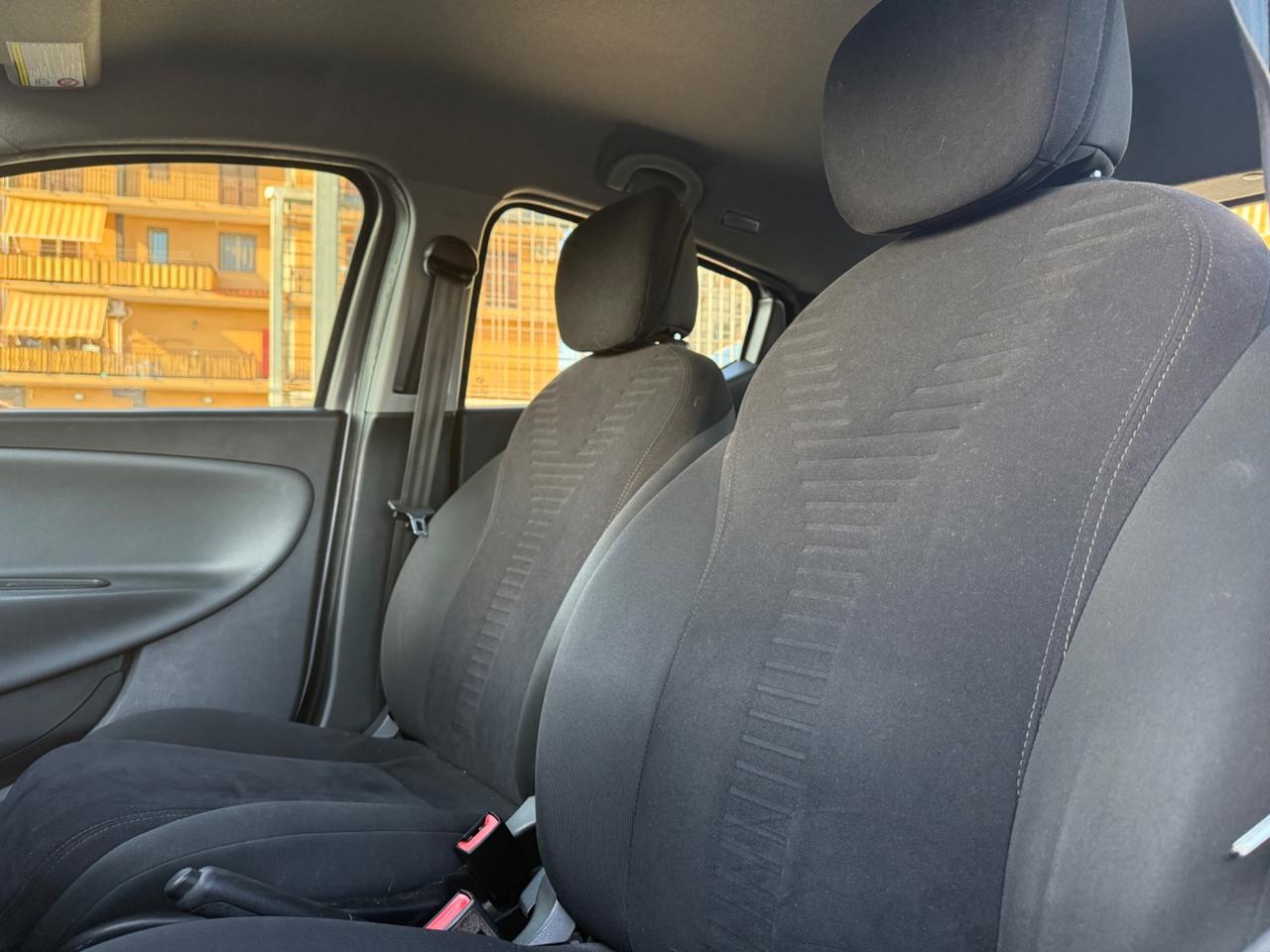 Lancia Ypsilon 1.3 MJT 16V 95 CV 5 porte S&S Silver 2013