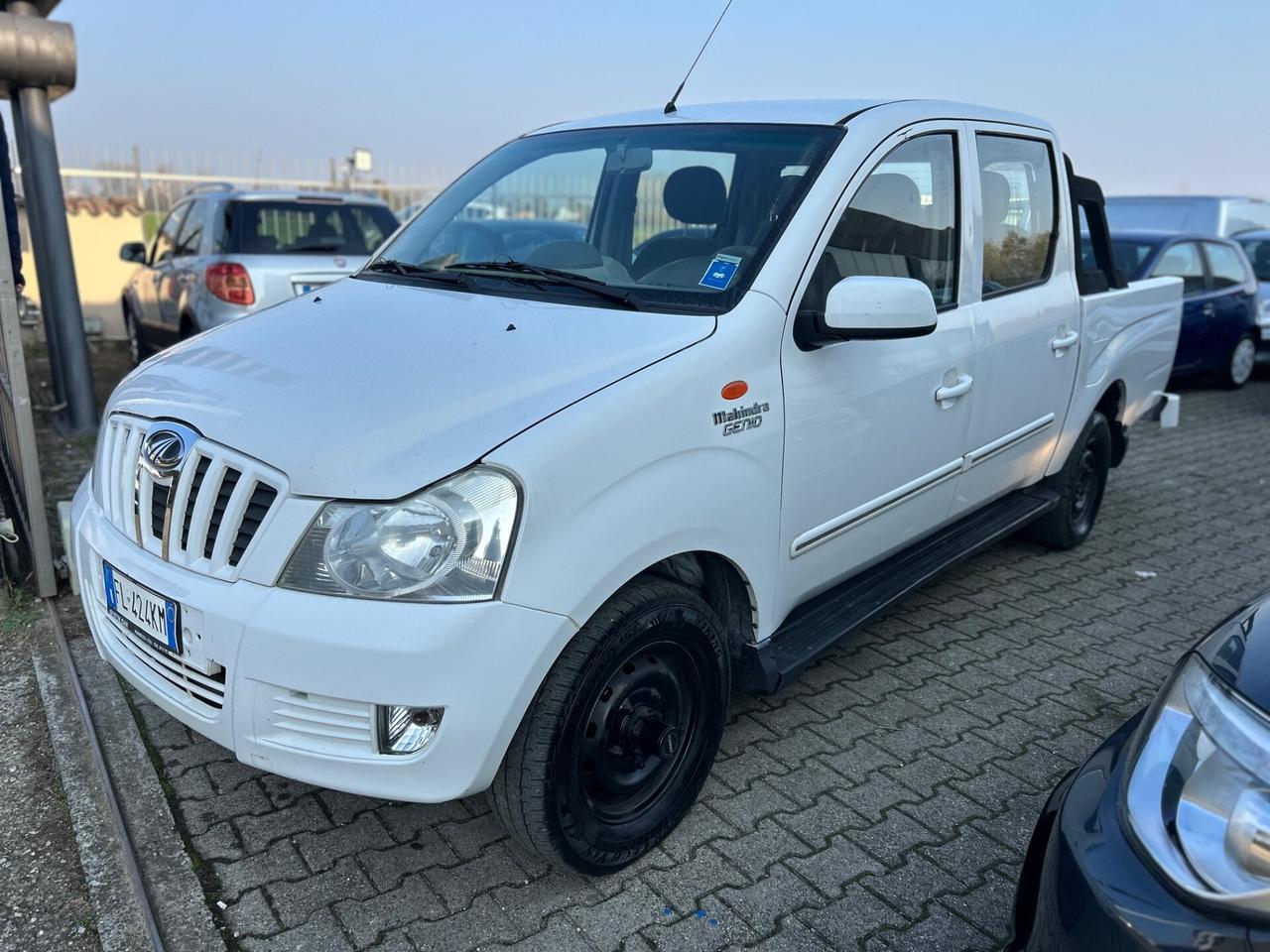 Mahindra Genio 2.2 DC4 N1