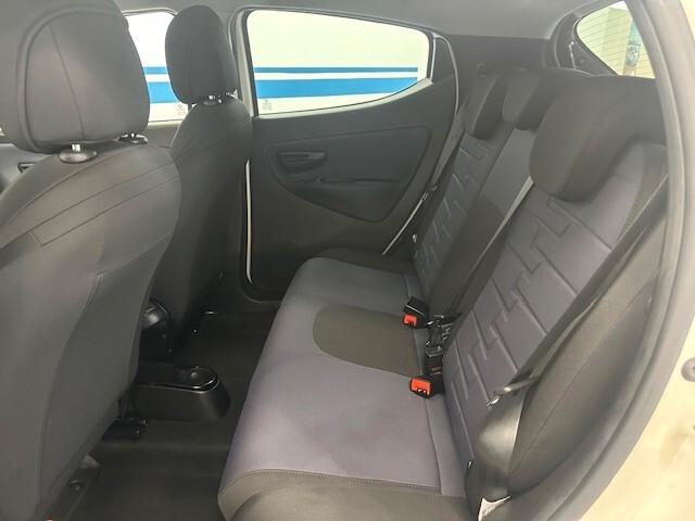 Lancia Ypsilon 1.0 5 porte *NEOPATENTATI* 16.000 KM * 2023 *