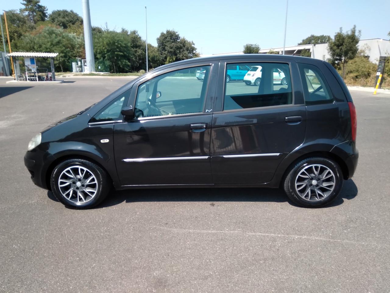 Lancia MUSA 1.4 16V 95cv Oro x neopatentati