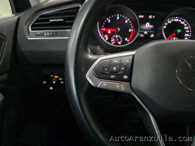 VOLKSWAGEN Tiguan 2.0 TDI 150CV SCR DSG Life - Fari Led