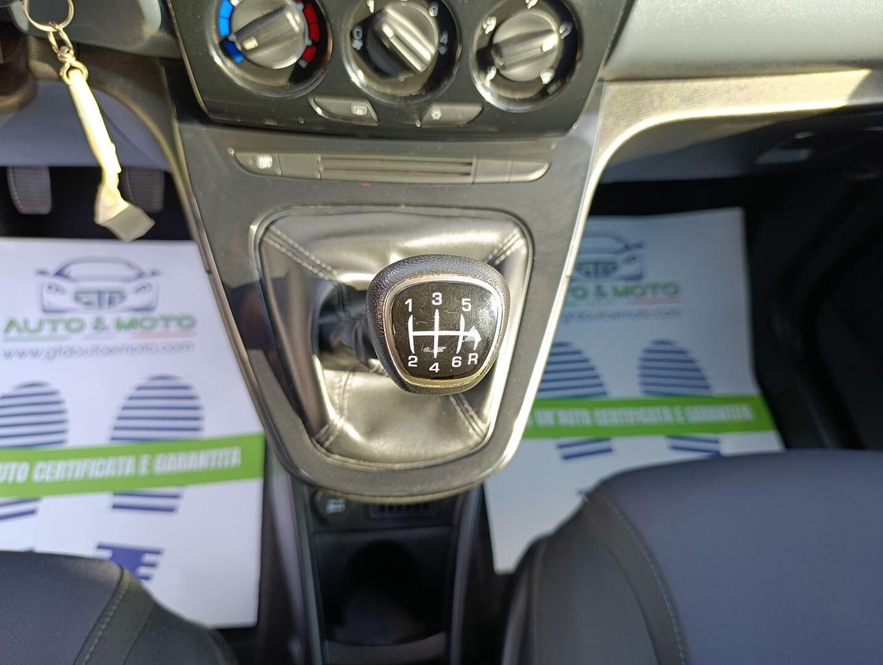 Lancia Ypsilon III 1.0 firefly hybrid Gold s&s 70cv 5p.ti