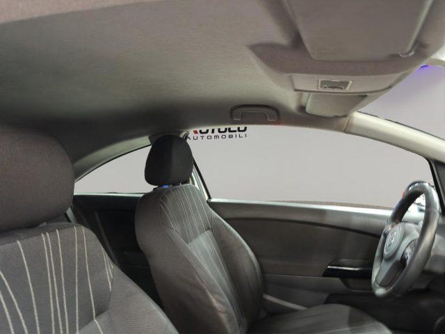 OPEL Corsa 1.2 3 porte Sport