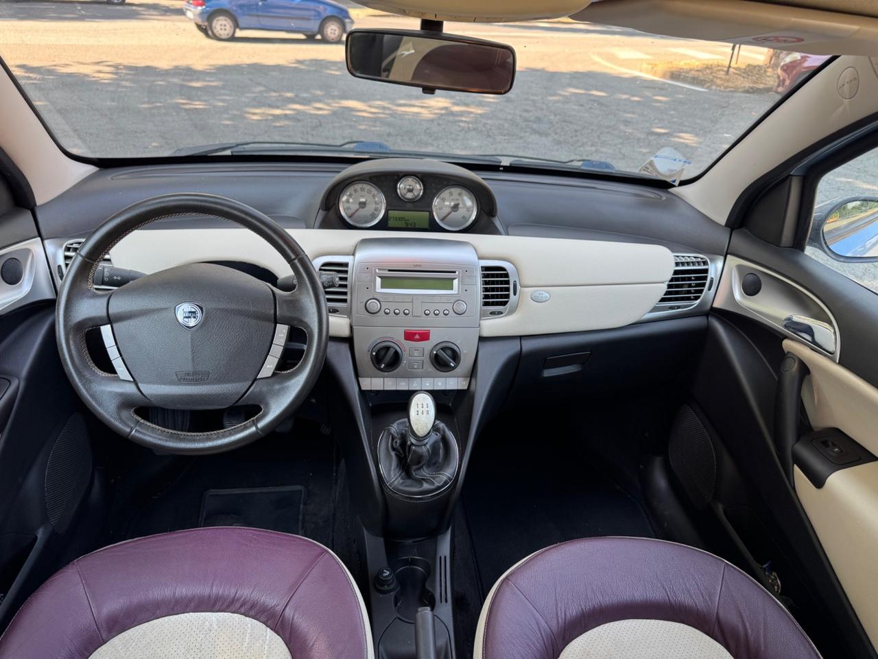 Lancia Ypsilon 1.4 MODAMILANO
