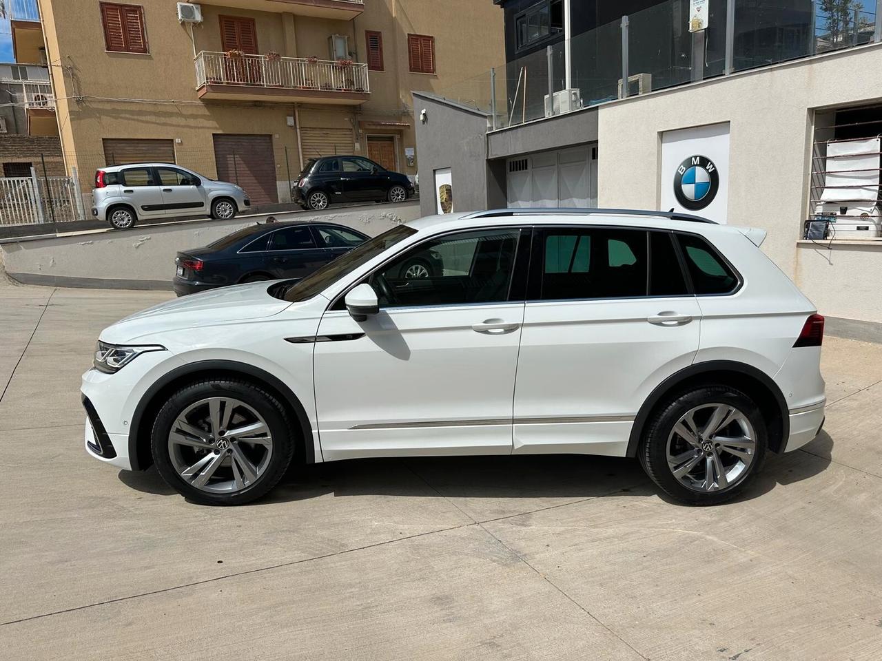 Volkswagen Tiguan 2.0 TDI 150 CV SCR DSG 4MOTION R-Line