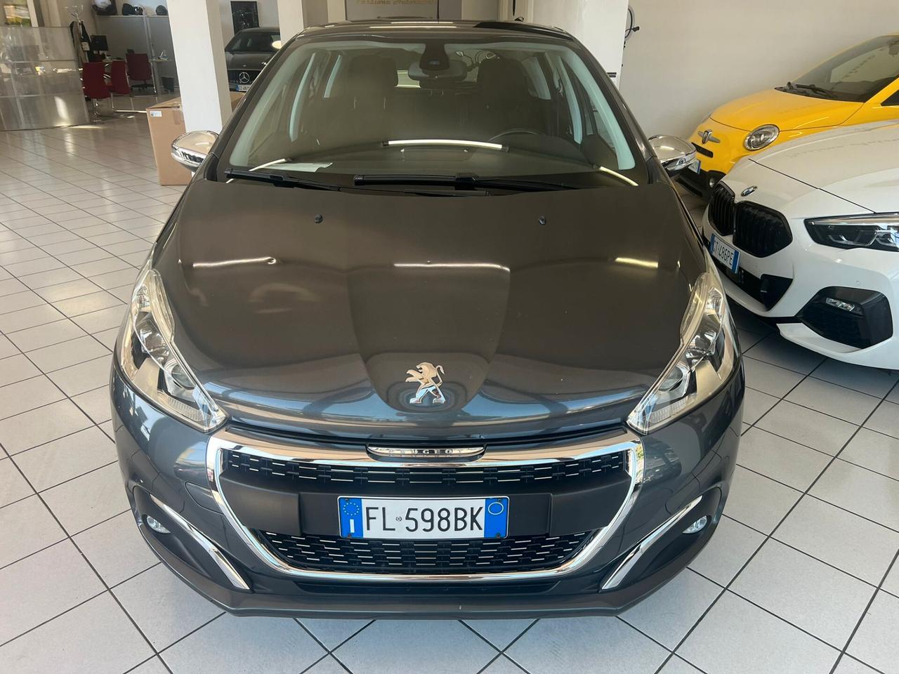 Peugeot 208 PureTech 82 5 porte Allure