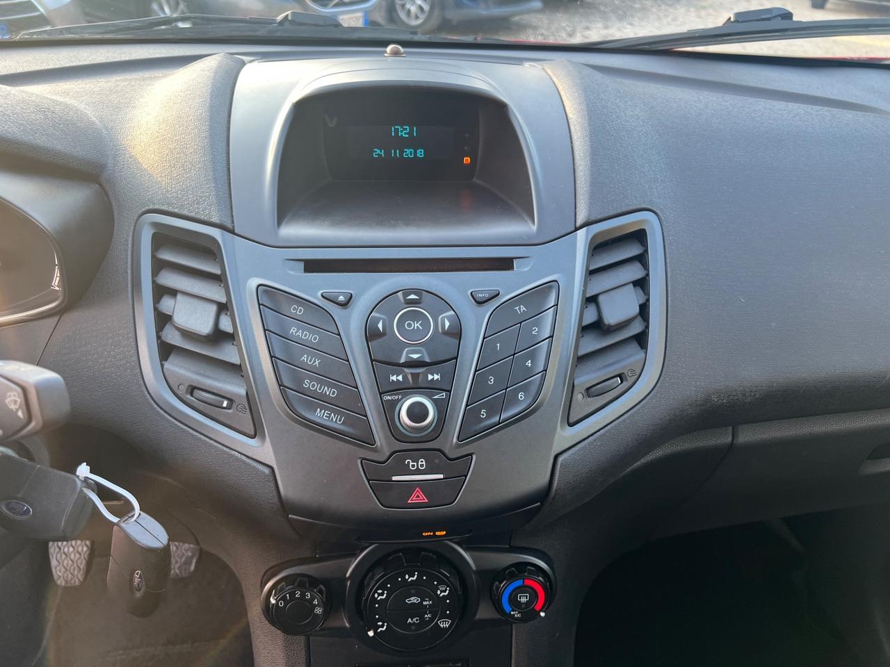 Ford Fiesta 1.4 3p. GPL Titanium NEOPATENTATI PERMUTE RATE GARANZIA