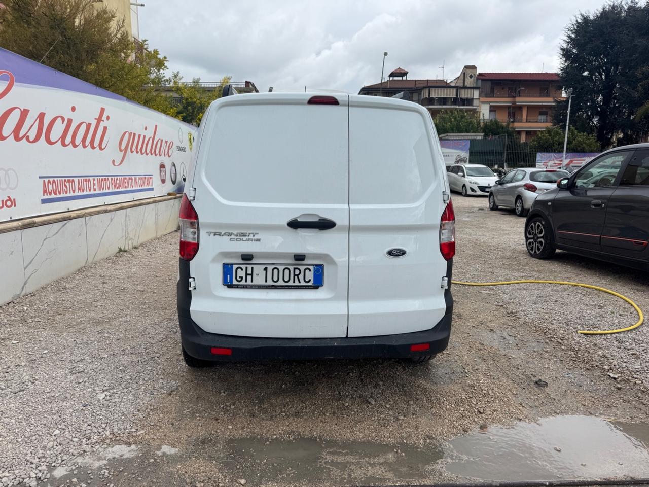 Ford Transit Courier TITANIUM