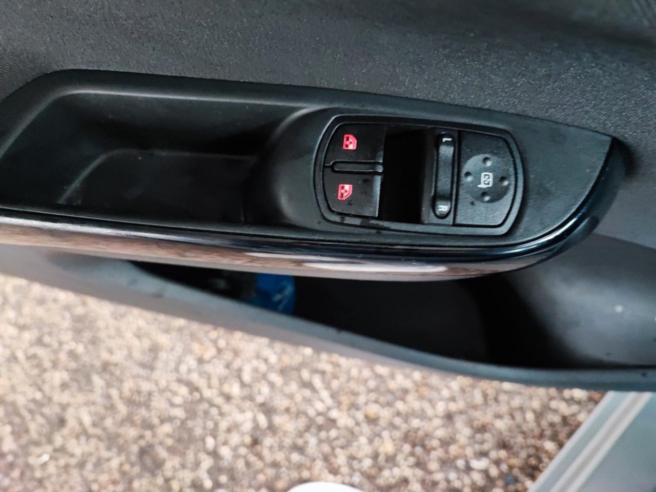 Opel Corsa 1.4 90CV GPL Tech 5 porte Innovation