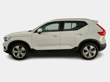 VOLVO XC40 D4 AWD Geartronic Momentum Pro MY21