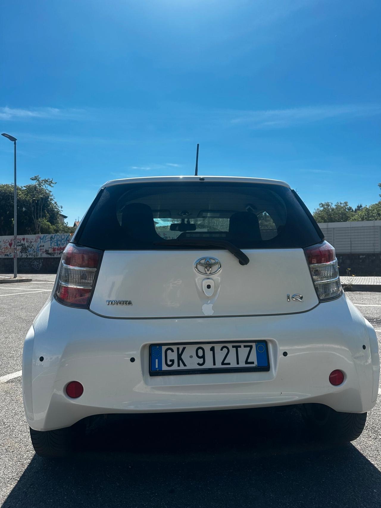 Toyota iQ TOYOTA IQ DIESEL