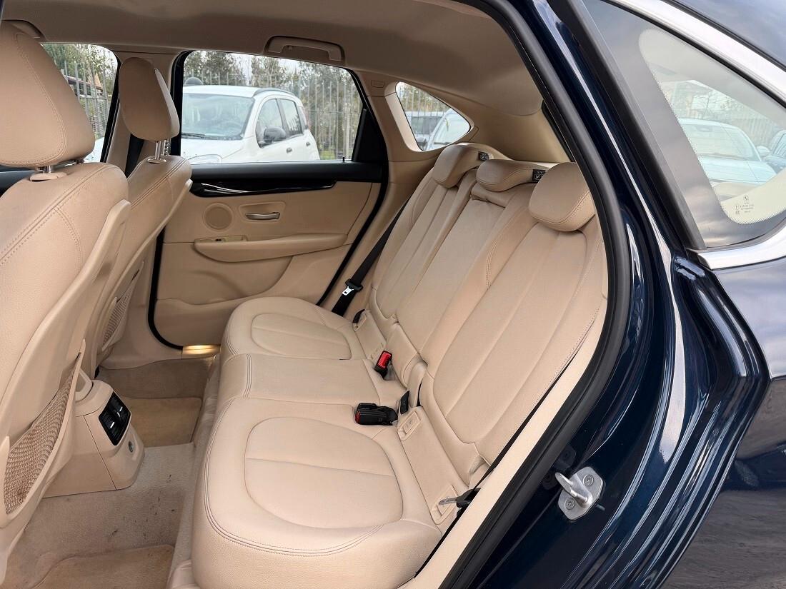 Bmw 2er Active Tourer 218d Luxury