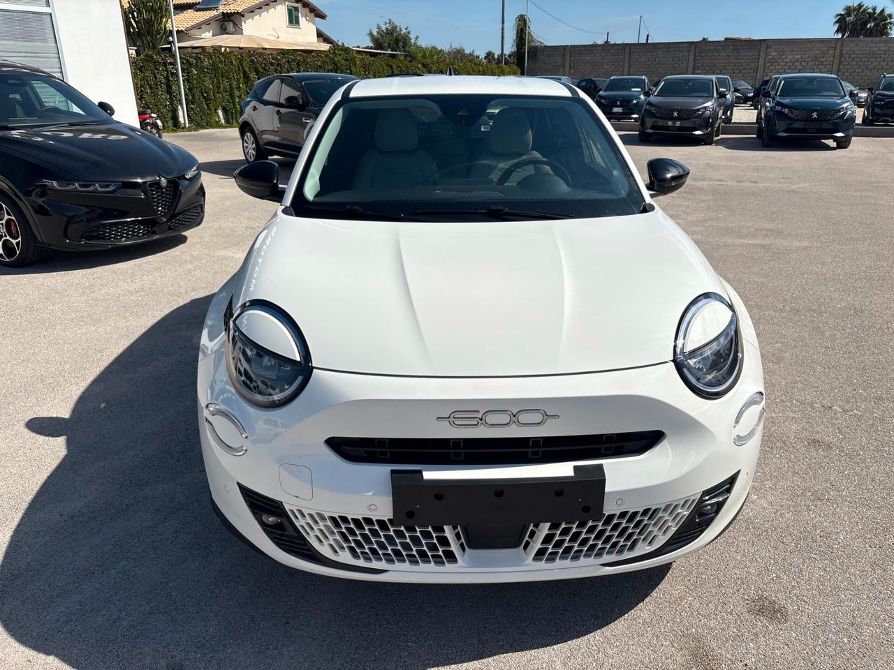 Fiat 600 Hybrid 100 CV DCT MHEV La Prima