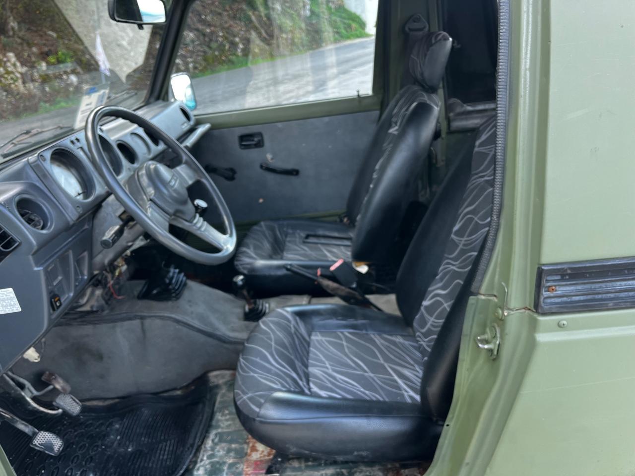 Suzuki SJ 413 SJ41W Berlina autovettura