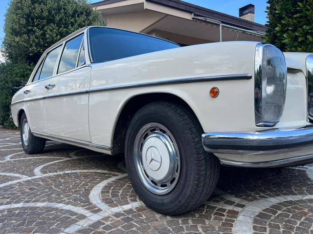 MERCEDES-BENZ 220 BARRA 8