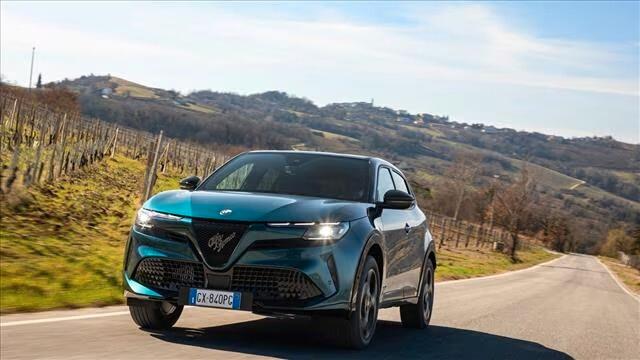 ALFA ROMEO JUNIOR 1.2 145CV Hybrid eDCT6 ibrida Junior Sport utility vehicle 5-door (Euro 6E)