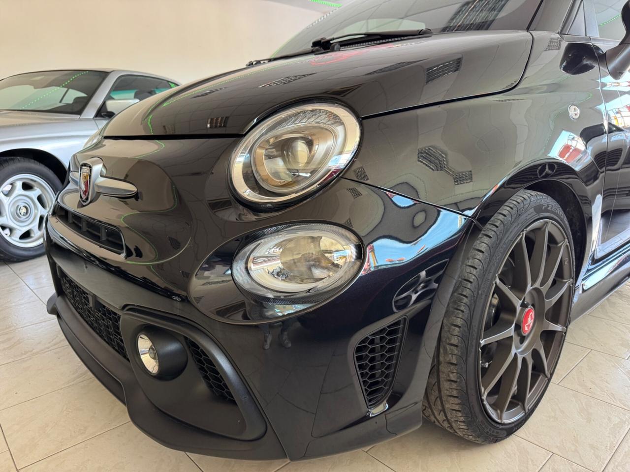 Abarth 595 1.4 Turbo T-Jet 145 CV 70° Anniversario