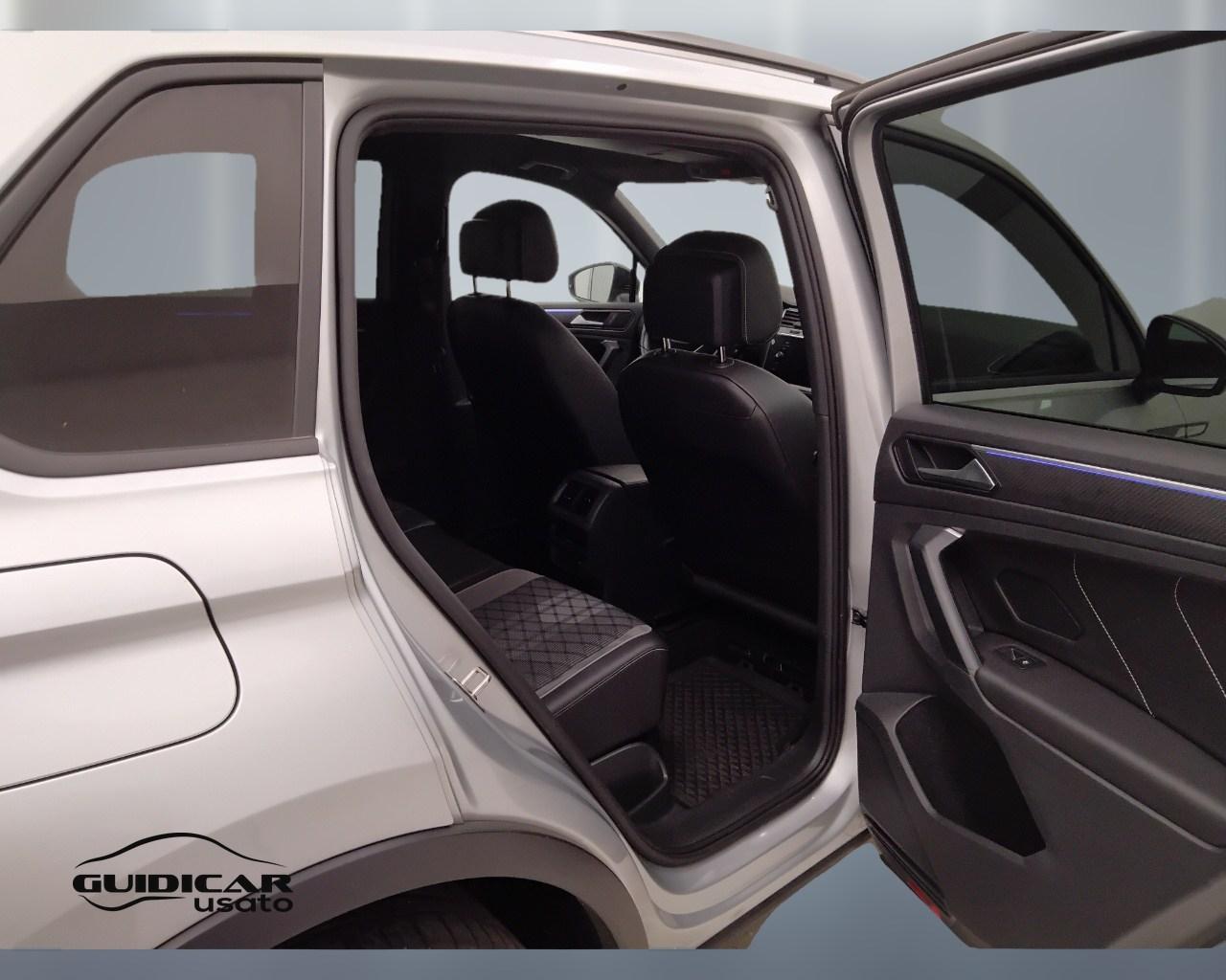 VOLKSWAGEN Tiguan II 2021 - Tiguan 2.0 tdi R-Line 150cv dsg