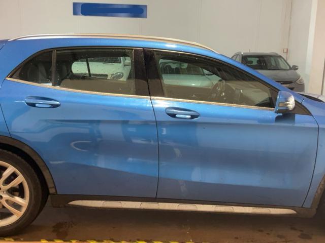 MERCEDES-BENZ GLA 220 CDI Automatic Premium