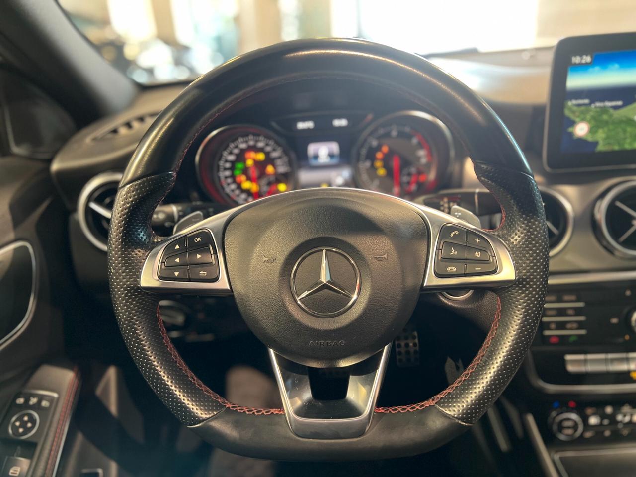 Mercedes-benz GLA 200d Auto 4Matic Premium TETTO