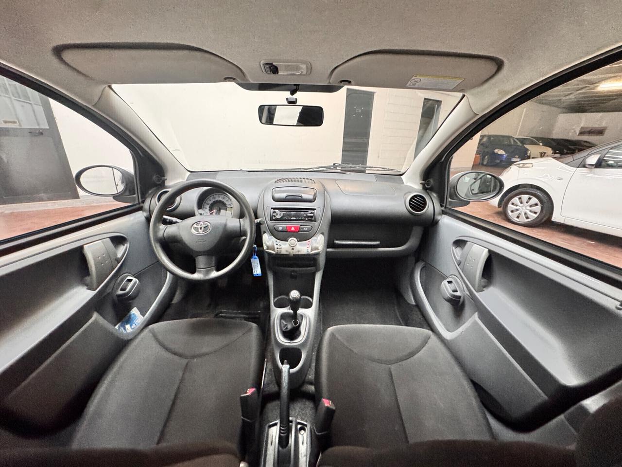 Toyota Aygo 1.0 12V VVT-i 5 porte Deep Ocean Connect