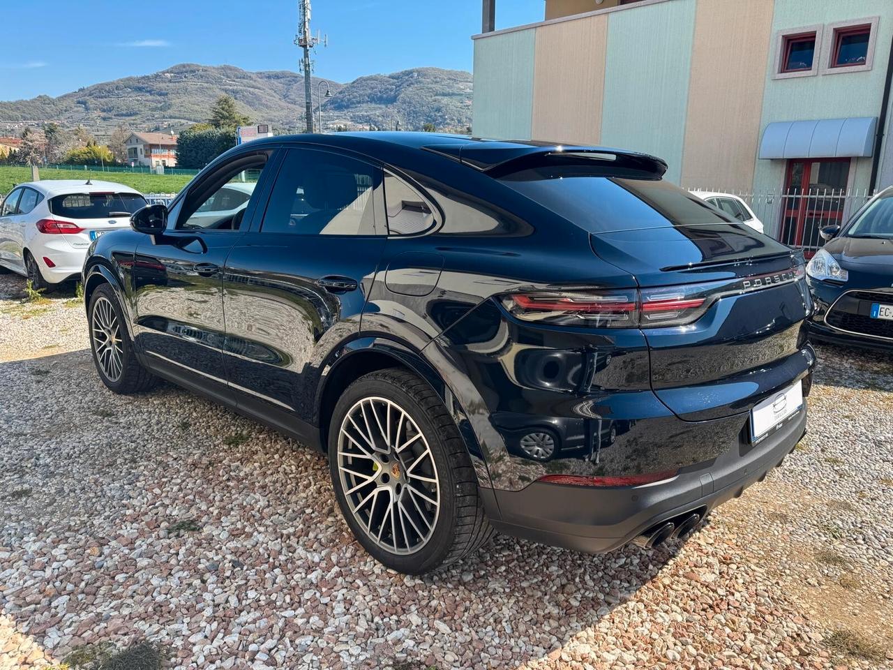Porsche Cayenne Coupé 3.0 V6 E-Hybrid Platinum Edition