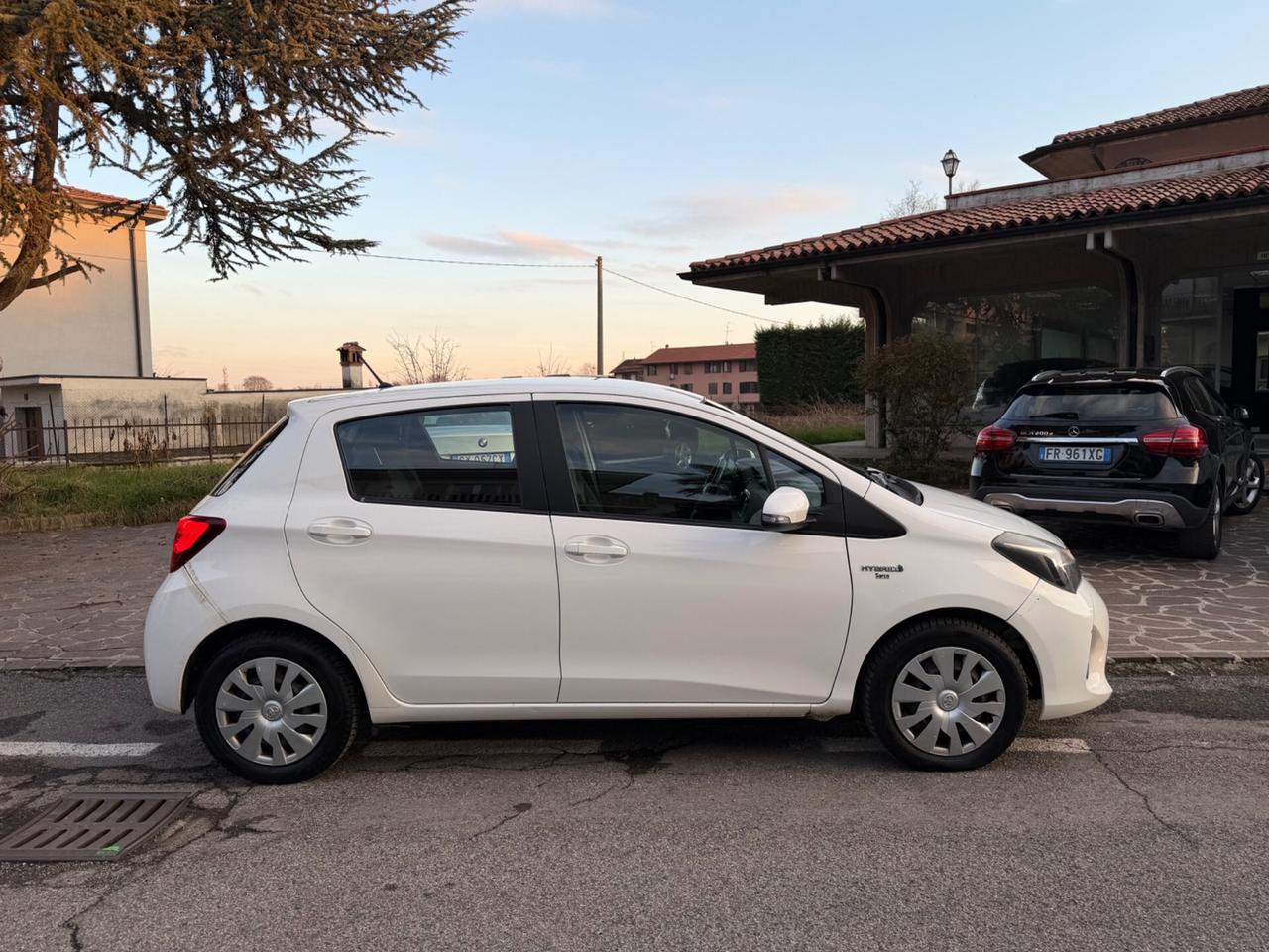 Toyota Yaris 1.5 Hybrid 5 porte Cool