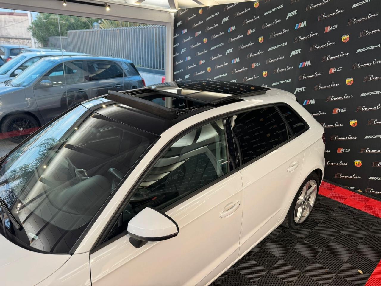 Audi A3 1.6 TDI 116 CV TETTO*CAMERA