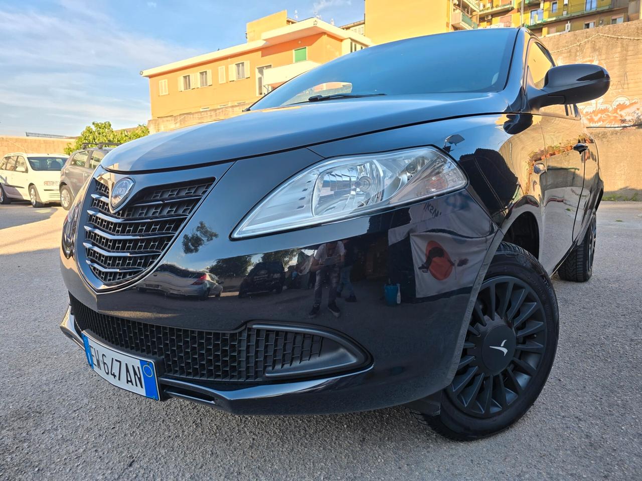 Lancia Ypsilon 0.9 TwinAir metano full opt nuova 2014