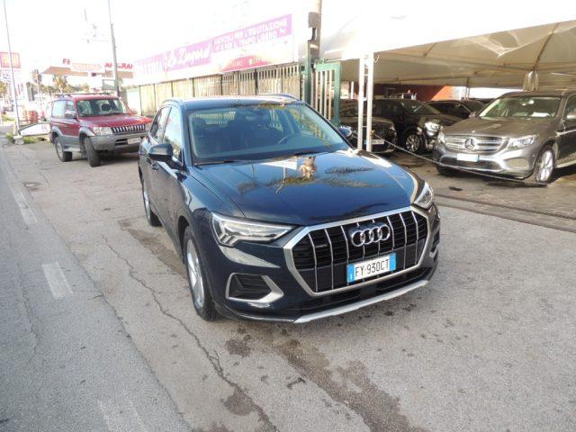 AUDI Q3 40 TDI quattro S tronic Business Advanced