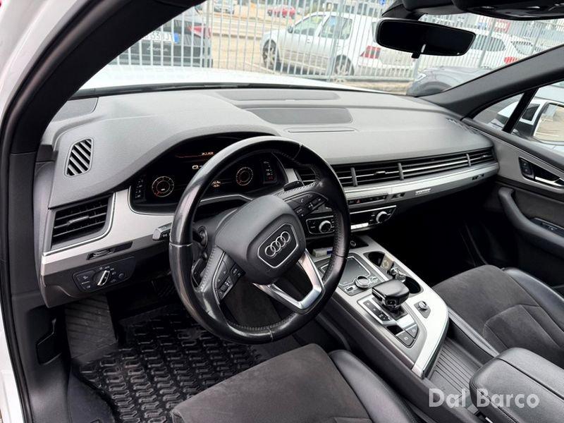 Audi Q7 V6 3.0 TDI 150kW quattro tiptronic