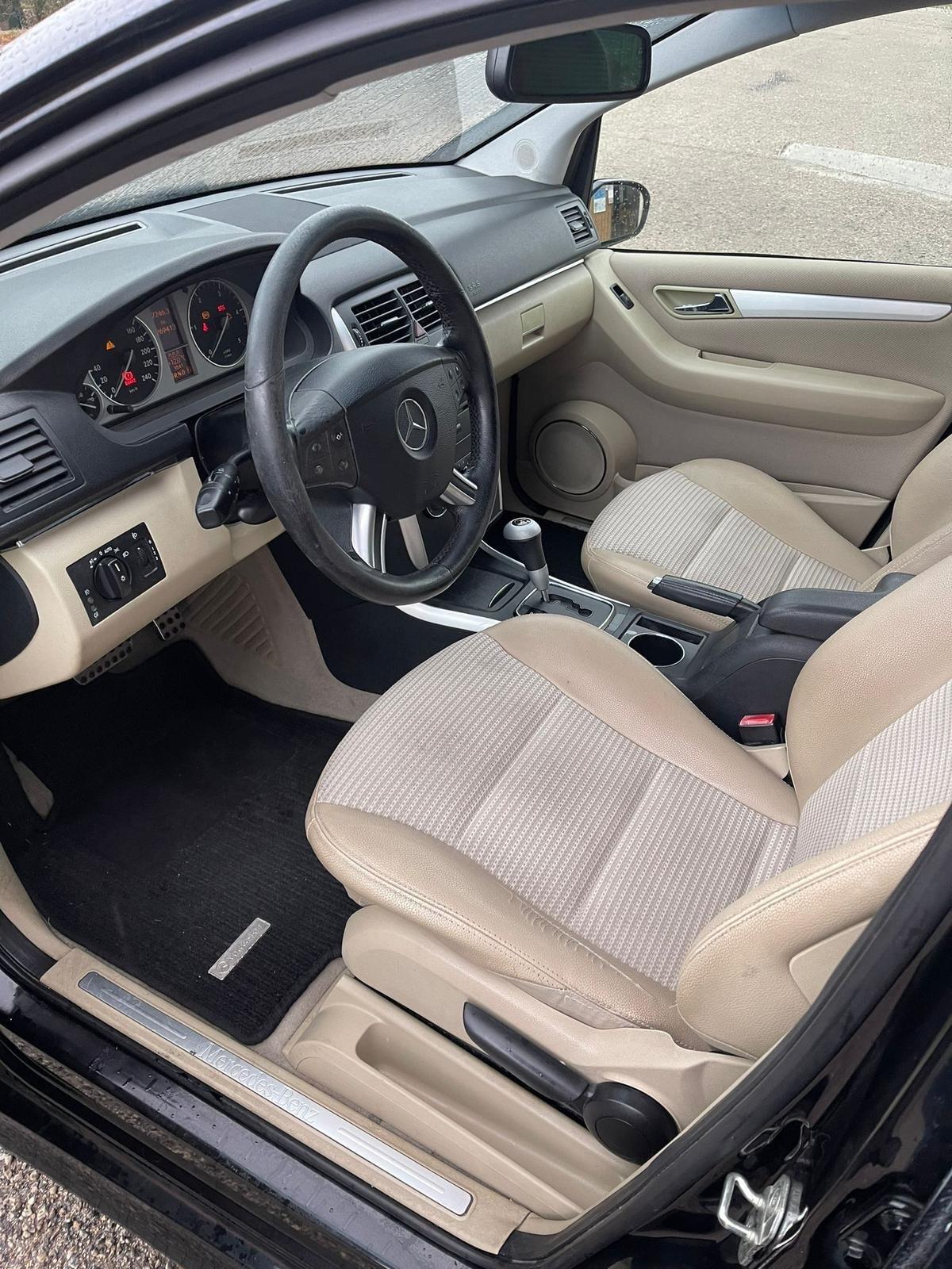 Mercedes B 180 - AUTOMATICA-NEOPATENTATI