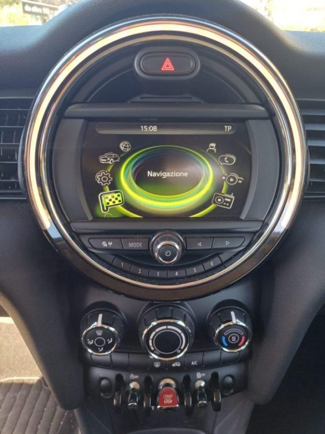 MINI Cooper D 1500 5 PORTE 116CV AUTOM. NAV PDC CERCHI ITALIA