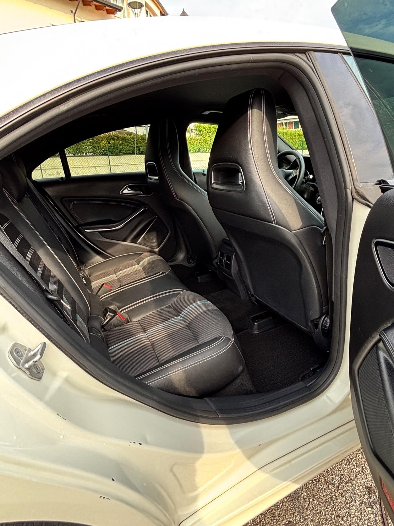 Mercedes-benz GLA 200 d Automatic Premium