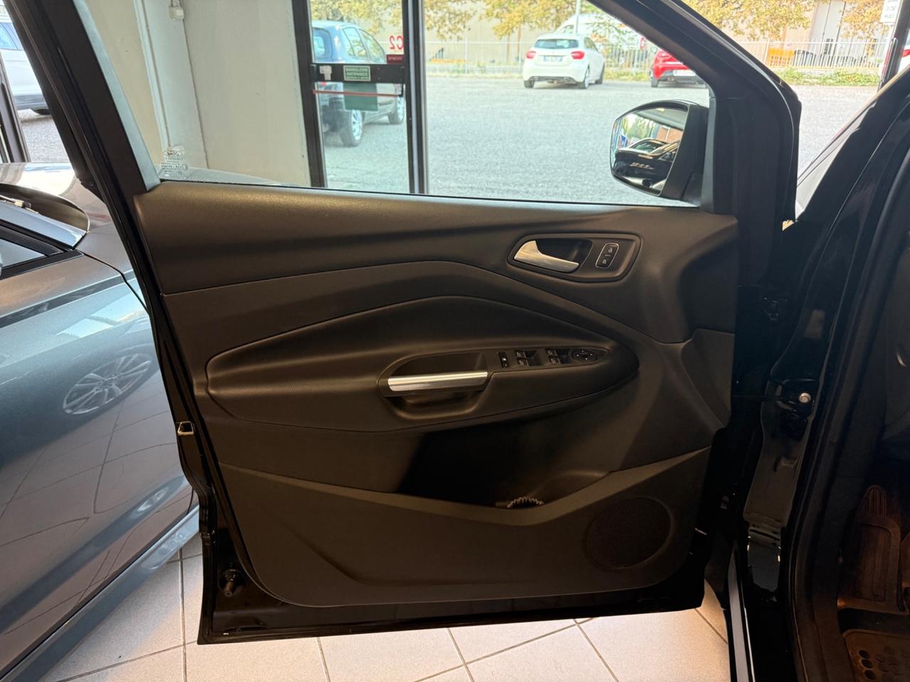 Ford Kuga 1.5 EcoBoost 120 CV benz/GPL
