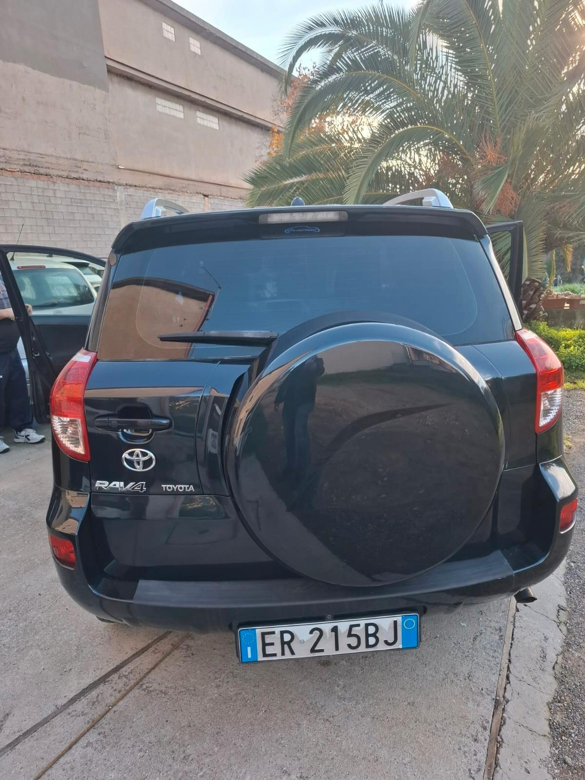 Toyota RAV 4 2013 - 2.2 2WD
