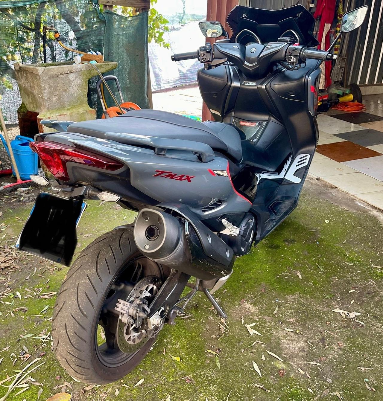 T Max 560 Tech max