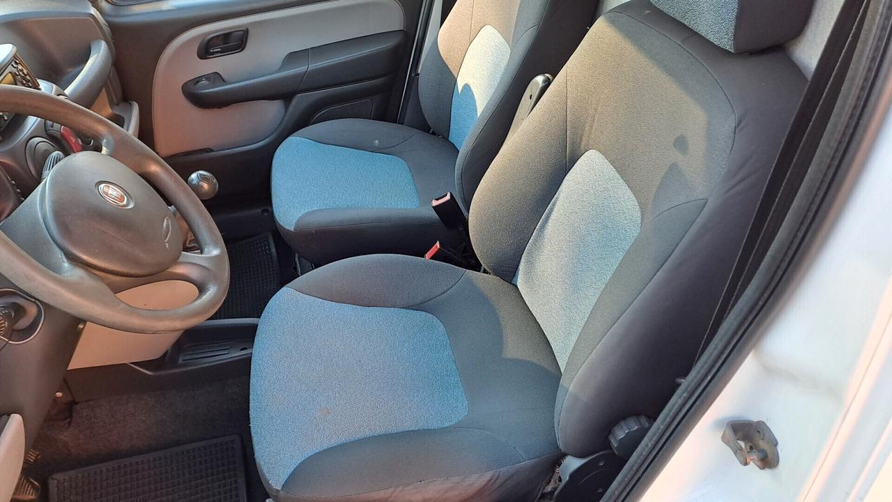 Fiat Doblò LUNGO MAXI -