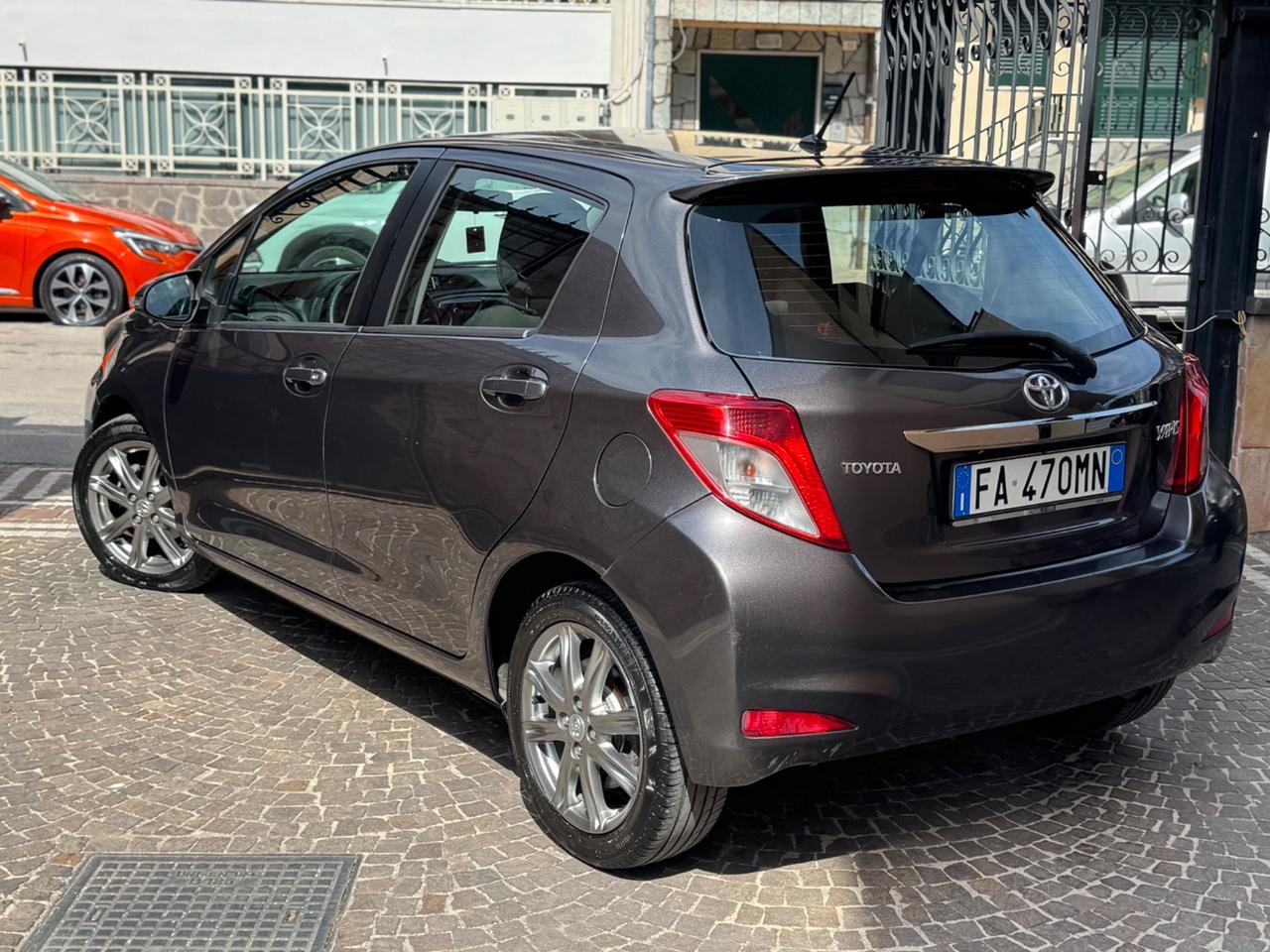 Toyota Yaris 1.4 D-4D 5 porte Lounge AUTOMATICA