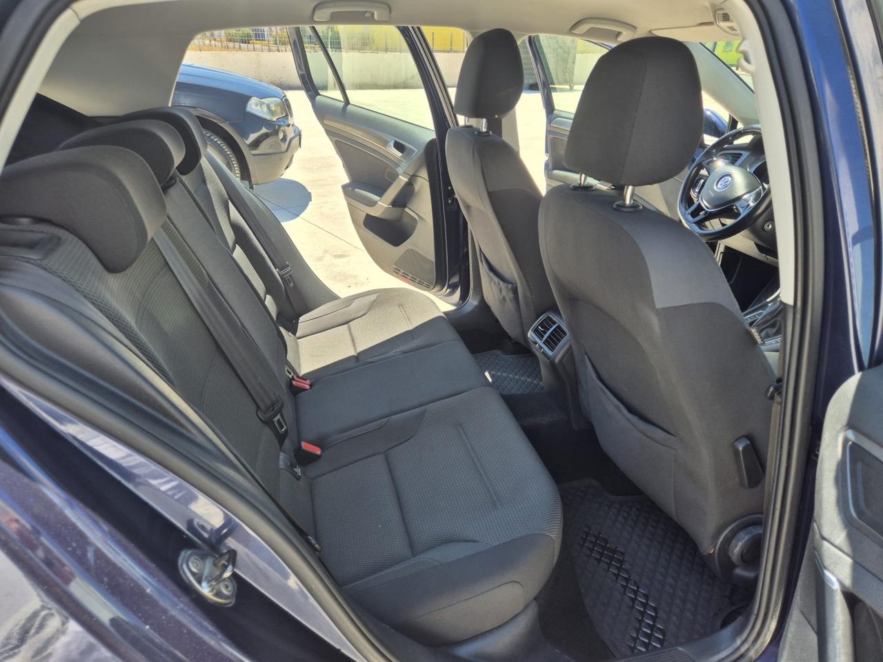 Volkswagen Golf 1.6 TDI 5p. Highline BlueMotion