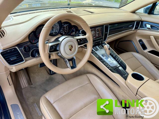 PORSCHE Panamera 4s